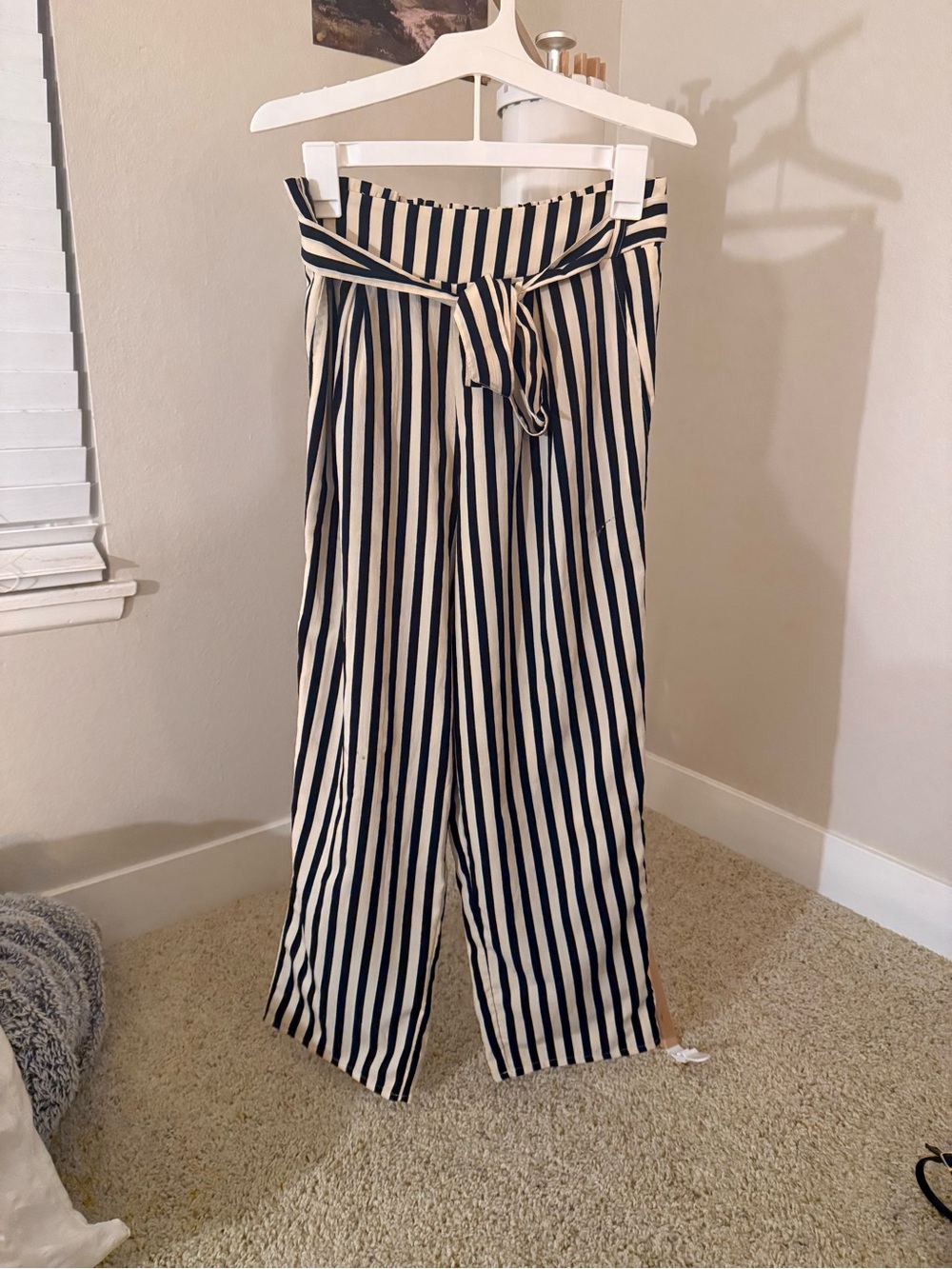 Amuse Society Black & White Striped Paperbag Wide-Leg Pants
